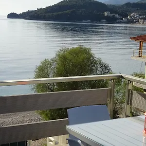 Menikos Appartement Himarë